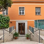 Beautiful Charming Garden Apartment Near St Peter